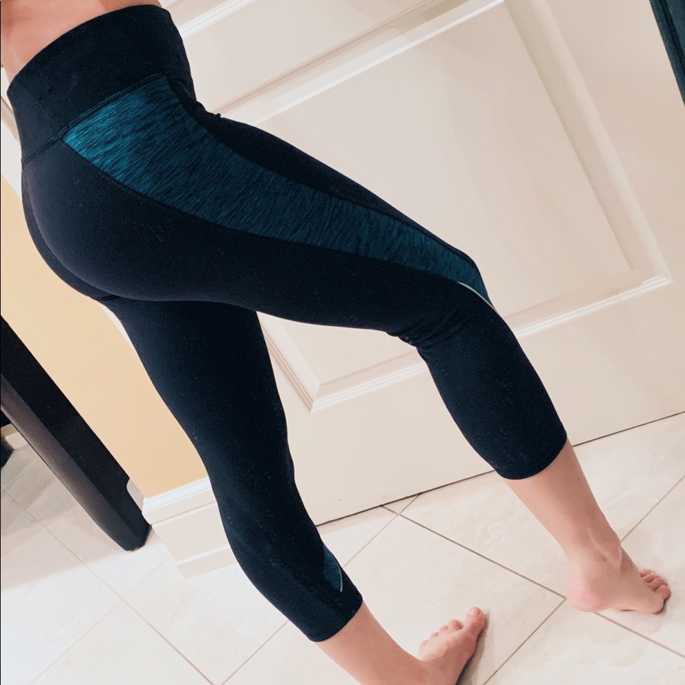 American Eagle Outfitters Black 7/8 Crop Leggings